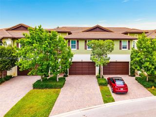 22936 Clear Echo Drive 35, Boca Raton, FL 33433