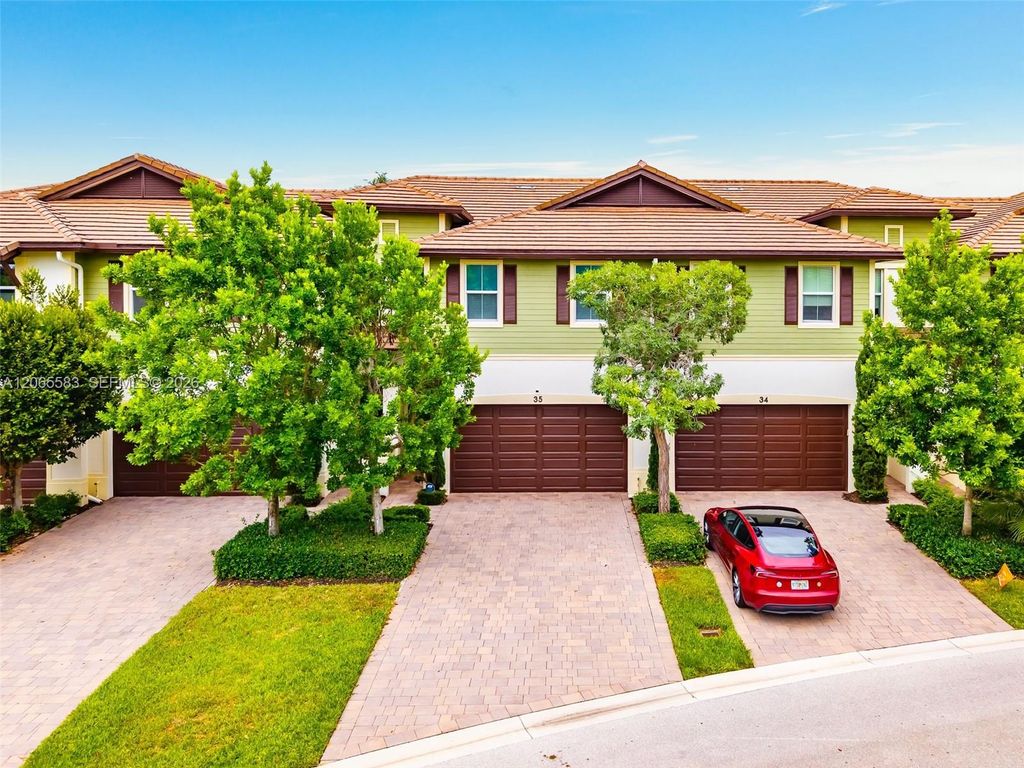 22936 Clear Echo Drive 35, Boca Raton, FL 33433