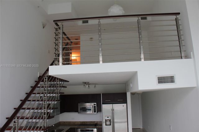 41 SE 5TH ST 2203, Miami, FL 33131