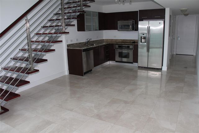 41 SE 5TH ST 2203, Miami, FL 33131