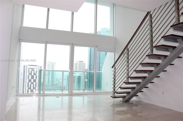 41 SE 5TH ST 2203, Miami, FL 33131