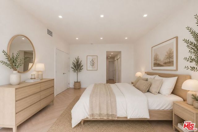 8455 Fountain Avenue 308, West Hollywood, CA 90069