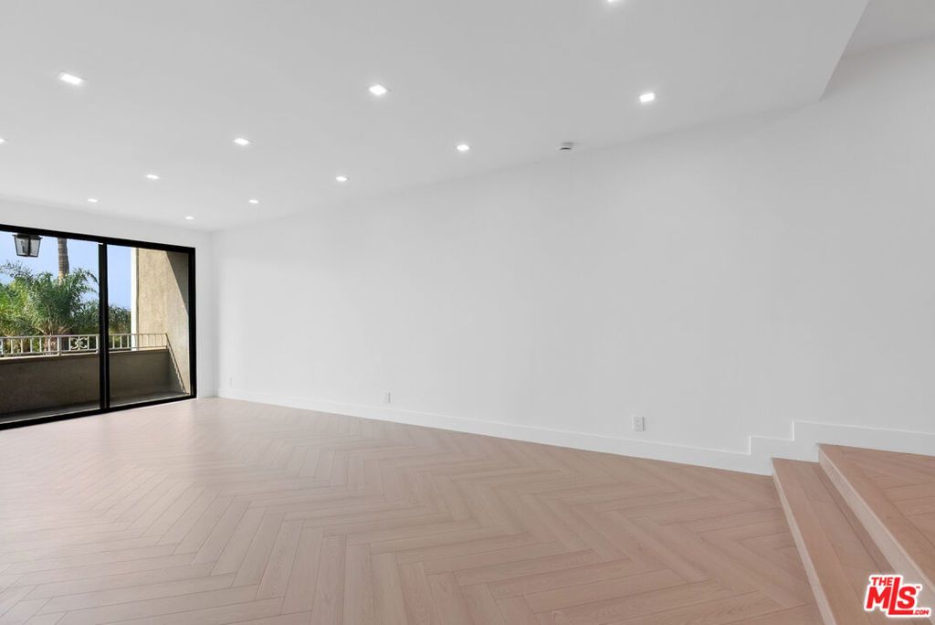 Image 17 of property listing at 8455 Fountain Avenue 308, West Hollywood, CA 90069