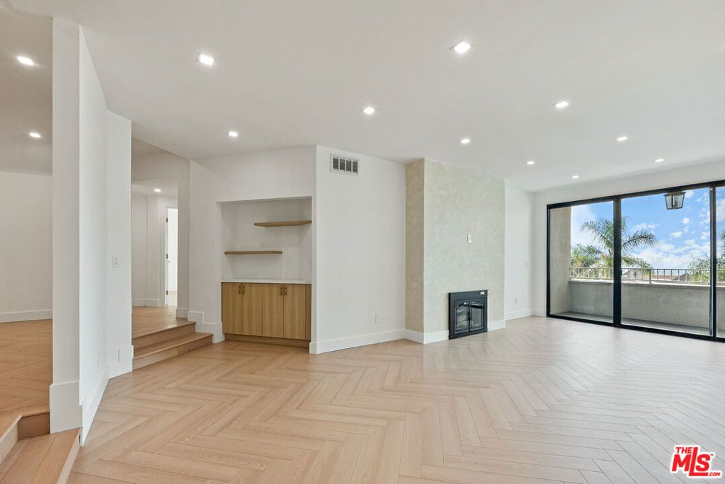 Image 19 of property listing at 8455 Fountain Avenue 308, West Hollywood, CA 90069