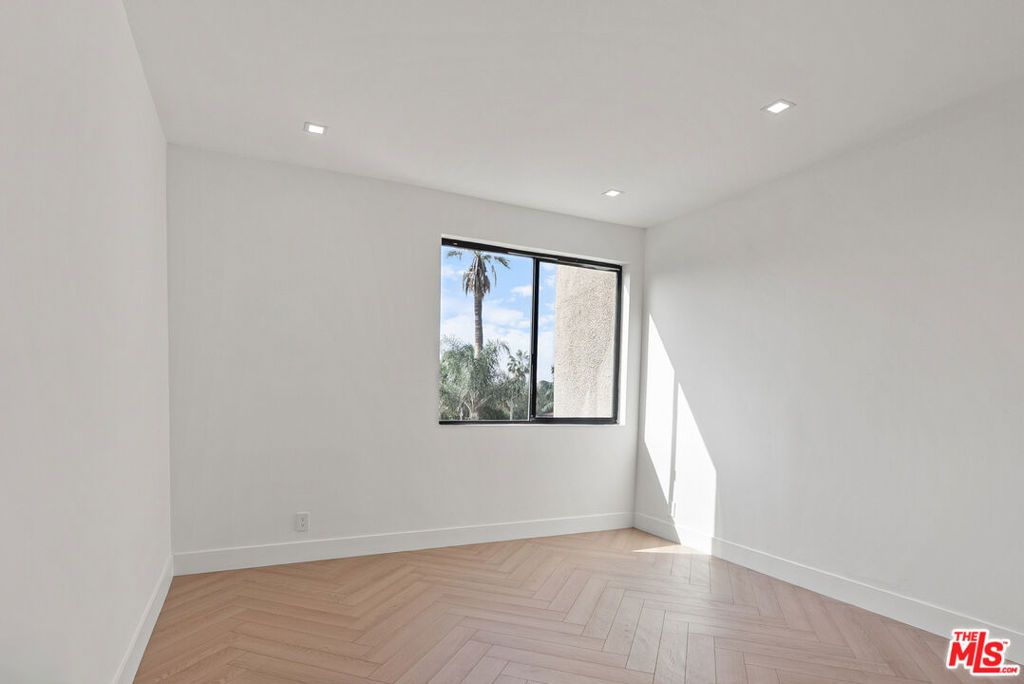Image 24 of property listing at 8455 Fountain Avenue 308, West Hollywood, CA 90069