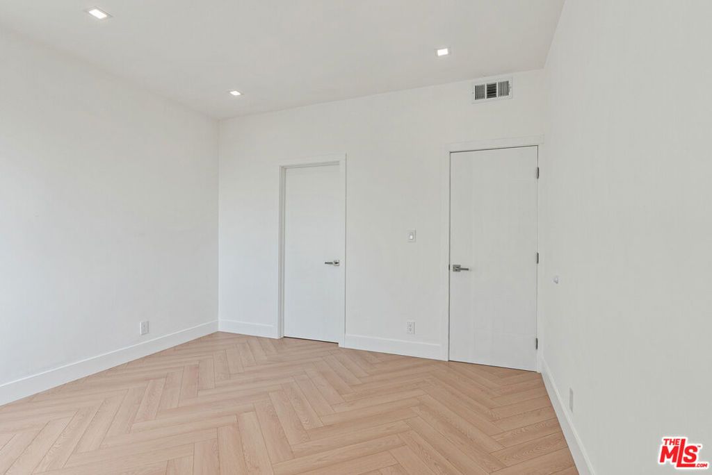 Image 25 of property listing at 8455 Fountain Avenue 308, West Hollywood, CA 90069