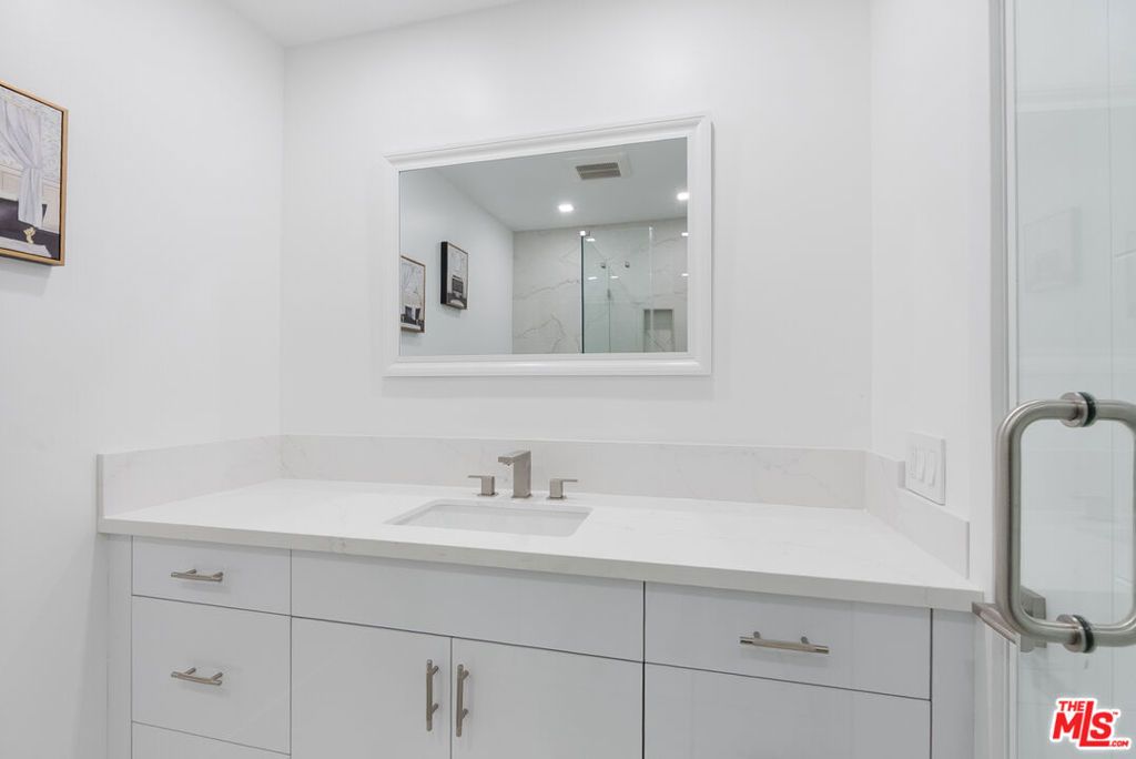 Image 28 of property listing at 8455 Fountain Avenue 308, West Hollywood, CA 90069