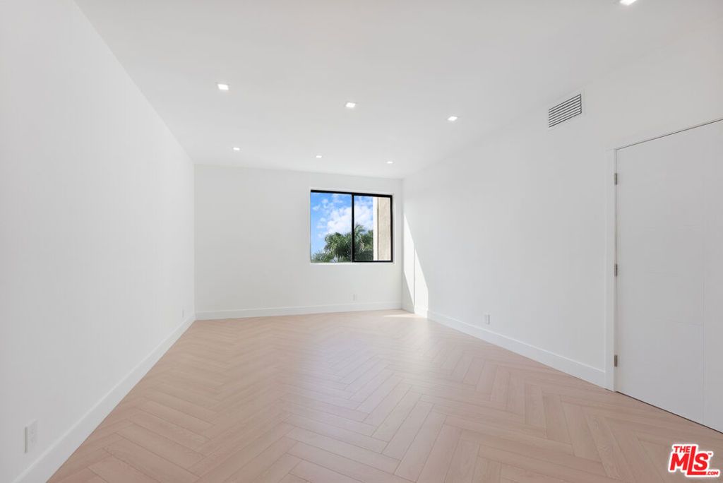Image 30 of property listing at 8455 Fountain Avenue 308, West Hollywood, CA 90069