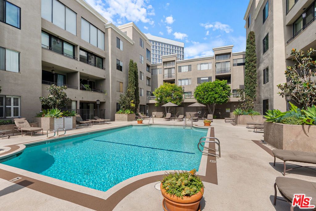 Image 39 of property listing at 8455 Fountain Avenue 308, West Hollywood, CA 90069