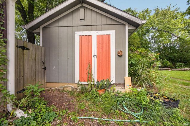 1010 W 7Th Street, Bloomington, IN 47404