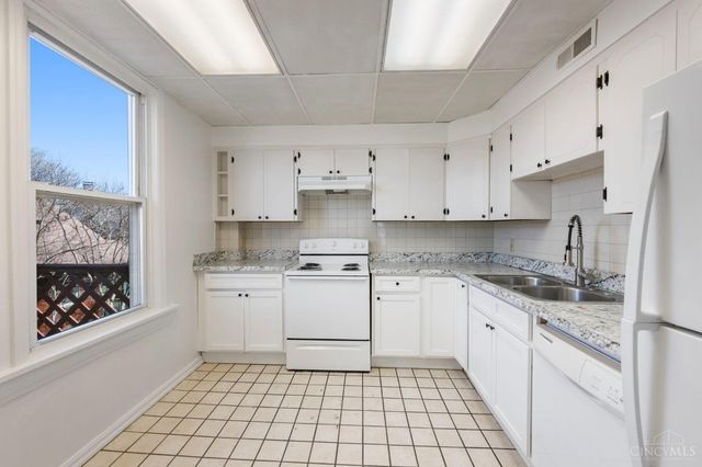 3280 Jefferson Avenue, Cincinnati, OH 45220