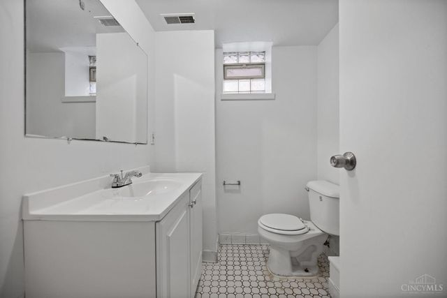 3280 Jefferson Avenue, Cincinnati, OH 45220