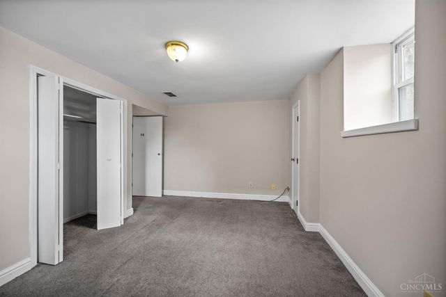 3280 Jefferson Avenue, Cincinnati, OH 45220