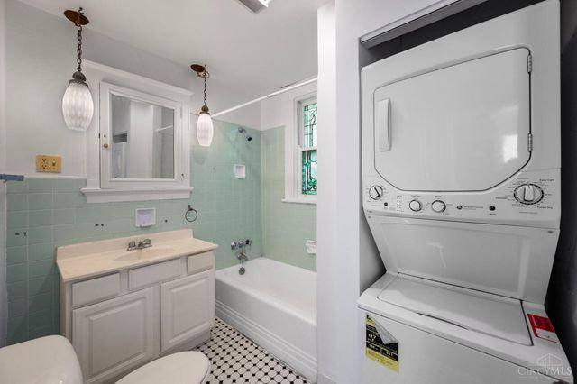 3280 Jefferson Avenue, Cincinnati, OH 45220