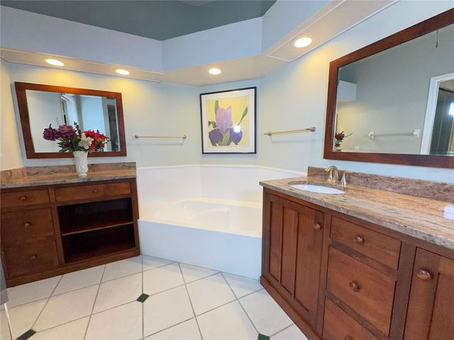 5813 MERION WAY 5813, Sarasota, FL 34243