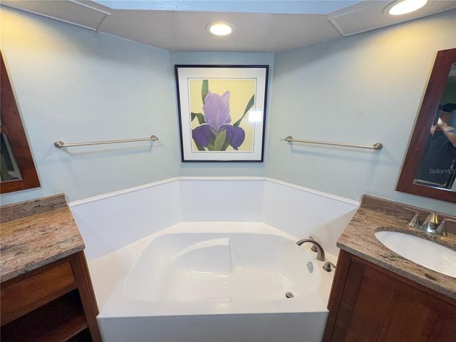 5813 MERION WAY 5813, Sarasota, FL 34243