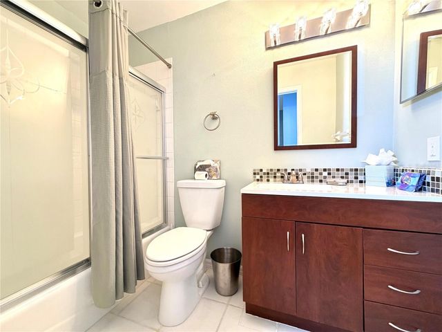 5813 MERION WAY 5813, Sarasota, FL 34243