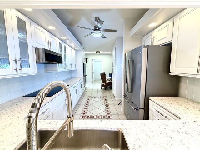 5813 MERION WAY 5813, Sarasota, FL 34243