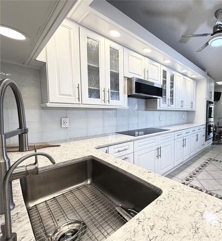 5813 MERION WAY 5813, Sarasota, FL 34243