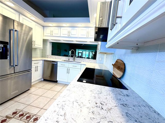 5813 MERION WAY 5813, Sarasota, FL 34243