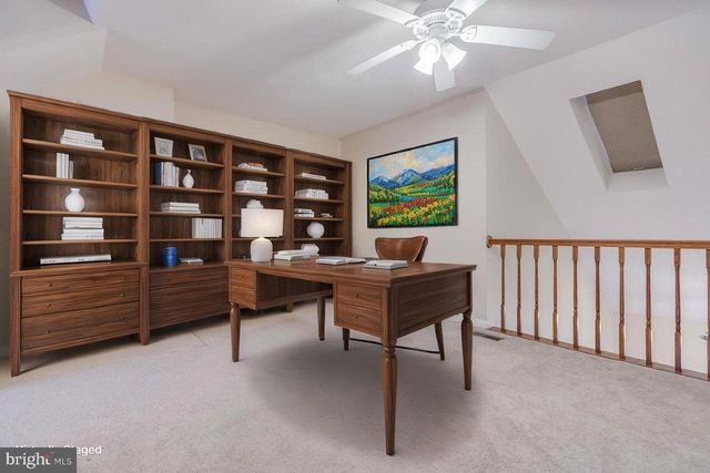 8735 STONE HILL PL, Springfield, VA 22153