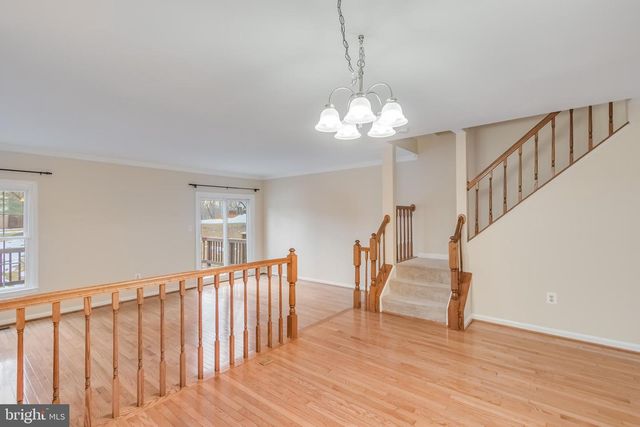 8735 STONE HILL PL, Springfield, VA 22153