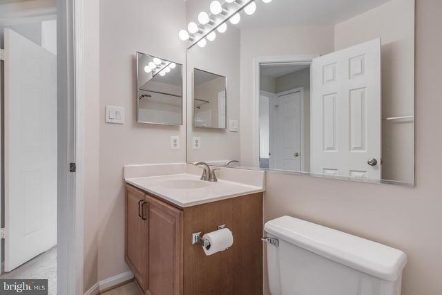 8735 STONE HILL PL, Springfield, VA 22153