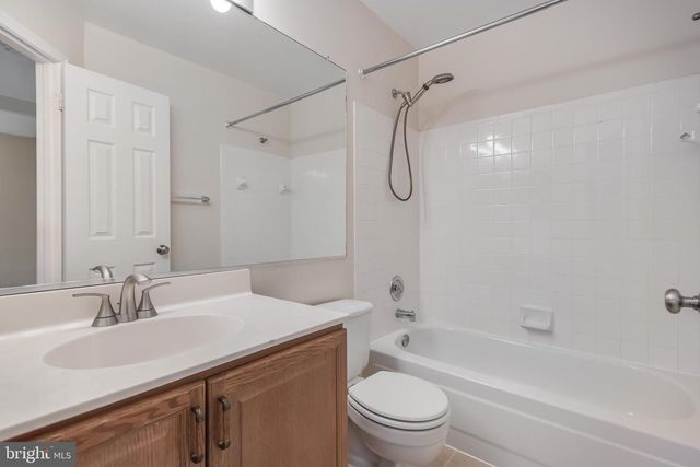 8735 STONE HILL PL, Springfield, VA 22153