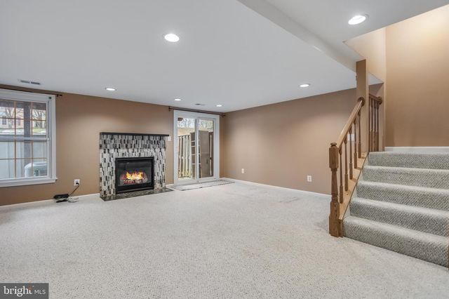 8735 STONE HILL PL, Springfield, VA 22153