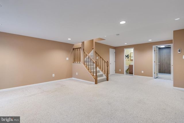 8735 STONE HILL PL, Springfield, VA 22153