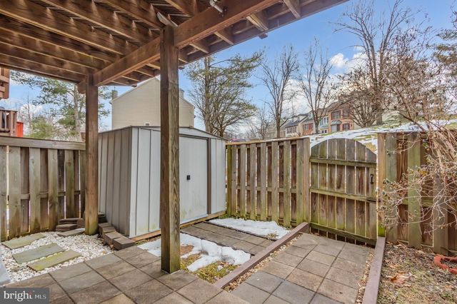 8735 STONE HILL PL, Springfield, VA 22153