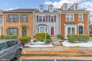 8735 STONE HILL PL, Springfield, VA 22153