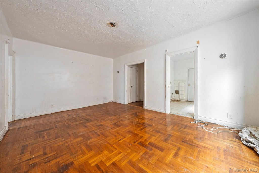 1715 Nelson Avenue 4H, Bronx, NY 10453 — photo 3