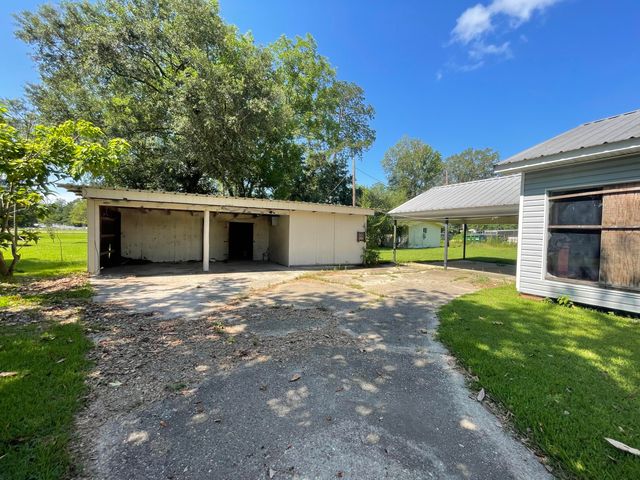 16 Triangle, Foxworth, MS 39483