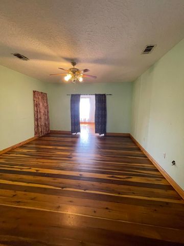 16 Triangle, Foxworth, MS 39483