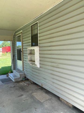 16 Triangle, Foxworth, MS 39483