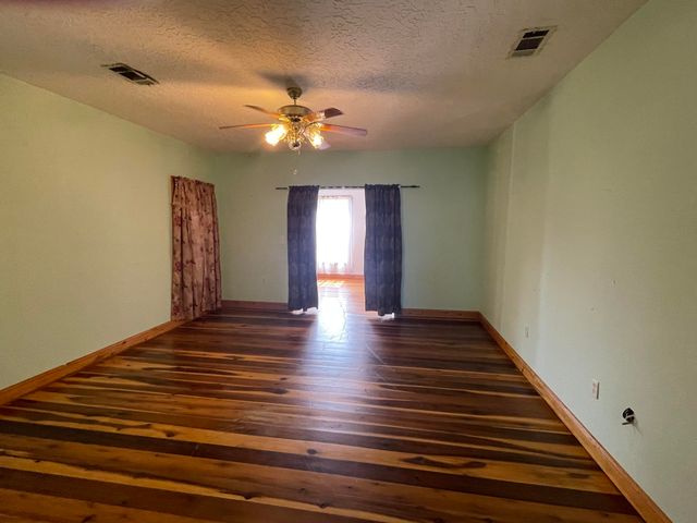 16 Triangle, Foxworth, MS 39483