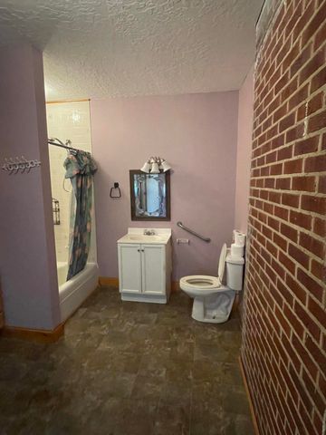 16 Triangle, Foxworth, MS 39483