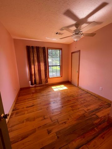 16 Triangle, Foxworth, MS 39483