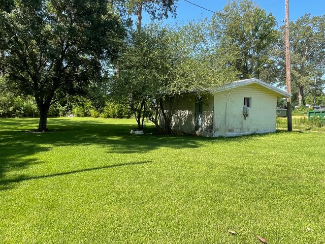 16 Triangle, Foxworth, MS 39483