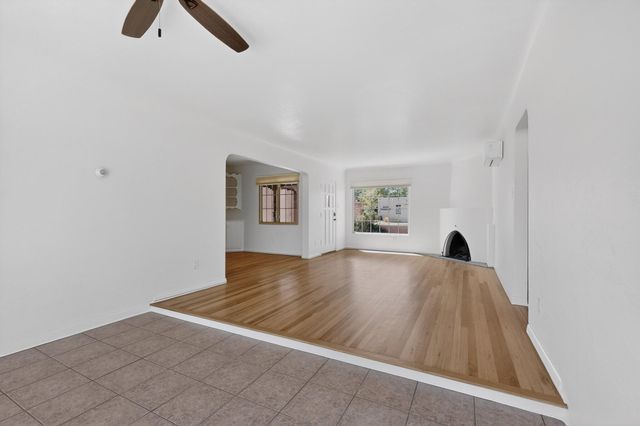 716 Loma Vista Drive NE, Albuquerque, NM 87106