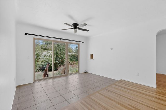 716 Loma Vista Drive NE, Albuquerque, NM 87106