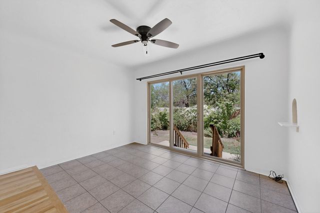 716 Loma Vista Drive NE, Albuquerque, NM 87106