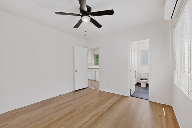 716 Loma Vista Drive NE, Albuquerque, NM 87106