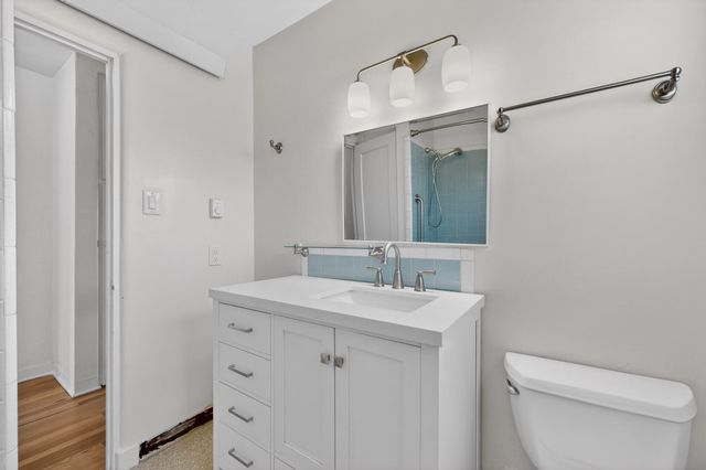 716 Loma Vista Drive NE, Albuquerque, NM 87106