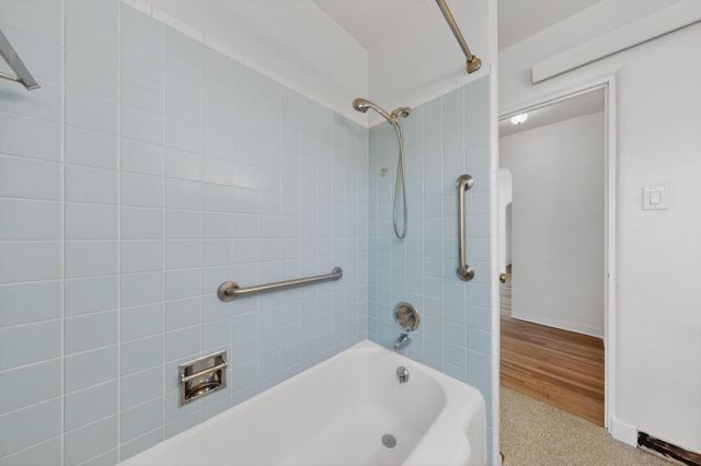 716 Loma Vista Drive NE, Albuquerque, NM 87106