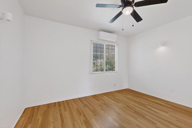 716 Loma Vista Drive NE, Albuquerque, NM 87106