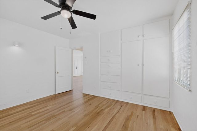 716 Loma Vista Drive NE, Albuquerque, NM 87106