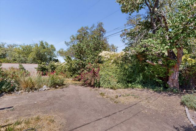716 Loma Vista Drive NE, Albuquerque, NM 87106