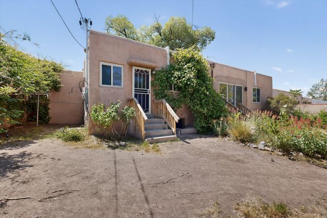 716 Loma Vista Drive NE, Albuquerque, NM 87106
